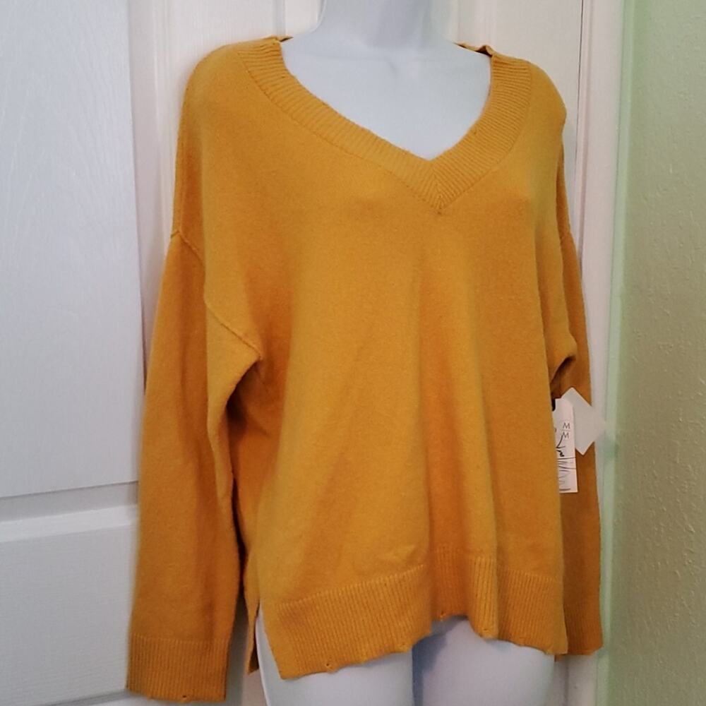 Melrose and Market distressed V neck sweater XS